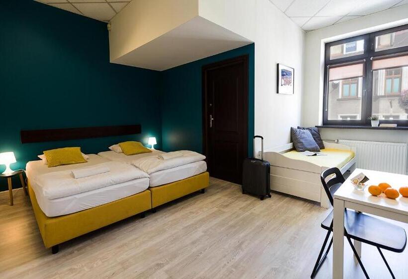 Трехместный Номер Комфорт, Hello Hostel & Apartments