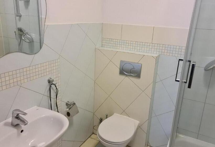 Номер Стандарт Трехместный, Motel Za Miedzą