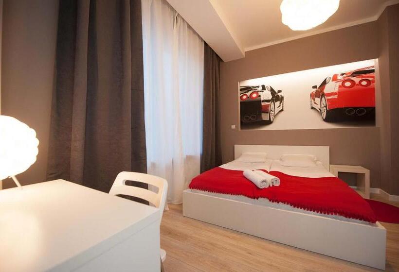 Апартаменты 1 Спальня, Planet Hostel