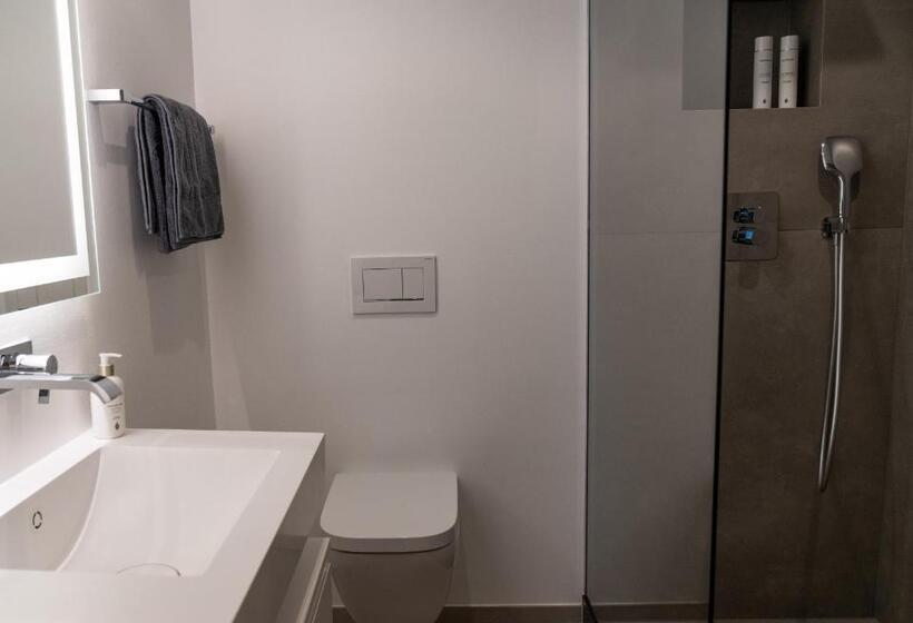חדר סטנדרט, The Newsha Signature Home