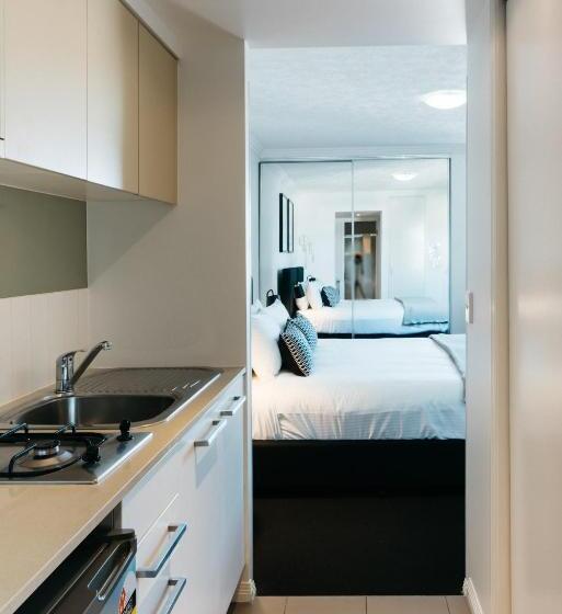 스탠다드 스튜디오, Gabba Central Apartments