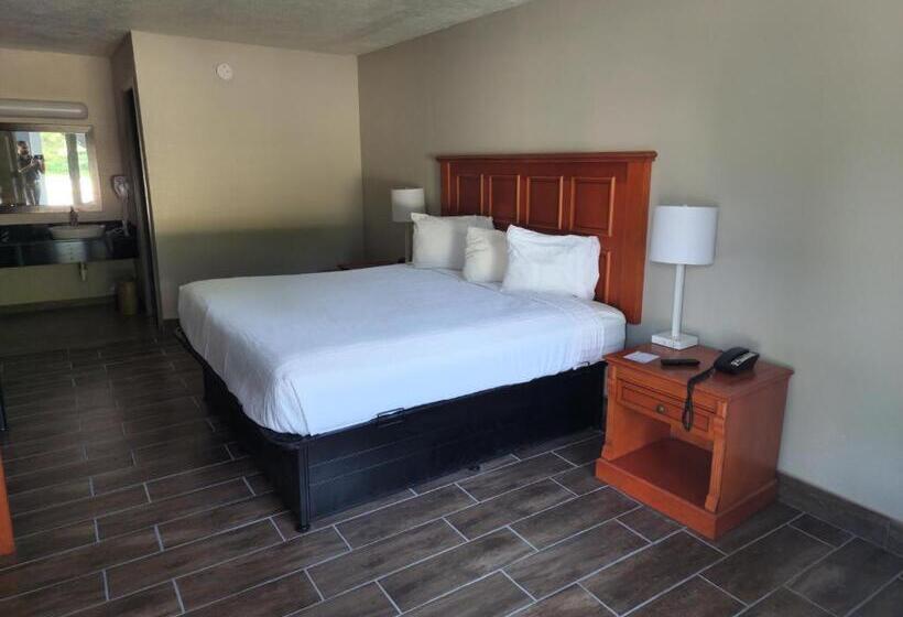 Номер Стандарт Адаптированный для Инвалидов, Days Inn By Wyndham Hardeeville Near Hilton Head