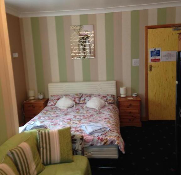 ファミリールーム, Copperfields Guest House