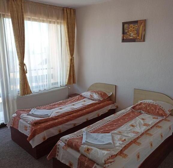 Quarto Estandar, Petar Guest House
