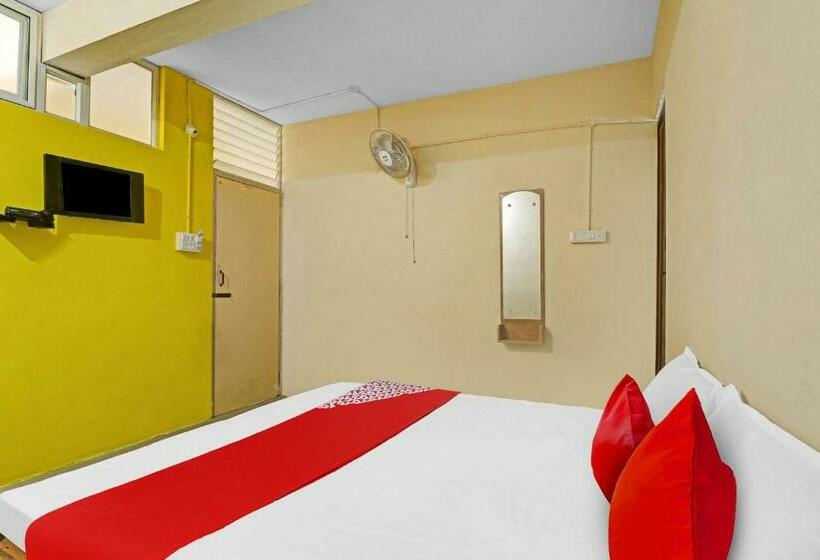 חדר קלאסי לשלושה, Flagship Sri Sai Boarding And Lodging