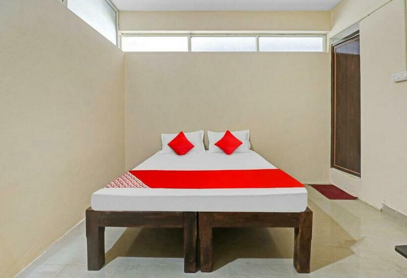 חדר קלאסי לשלושה, Flagship Sri Sai Boarding And Lodging