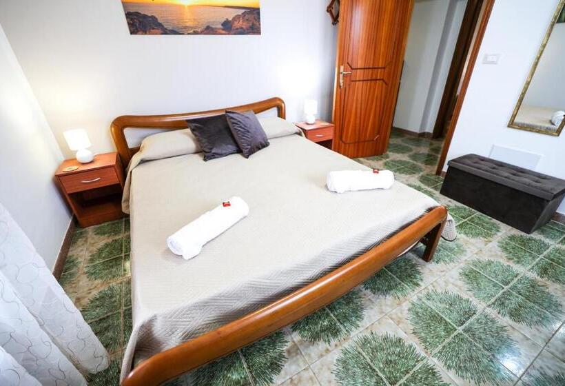 اتاق استاندارد با چشم‌انداز دریا, B&b Giardino Dei Cedri