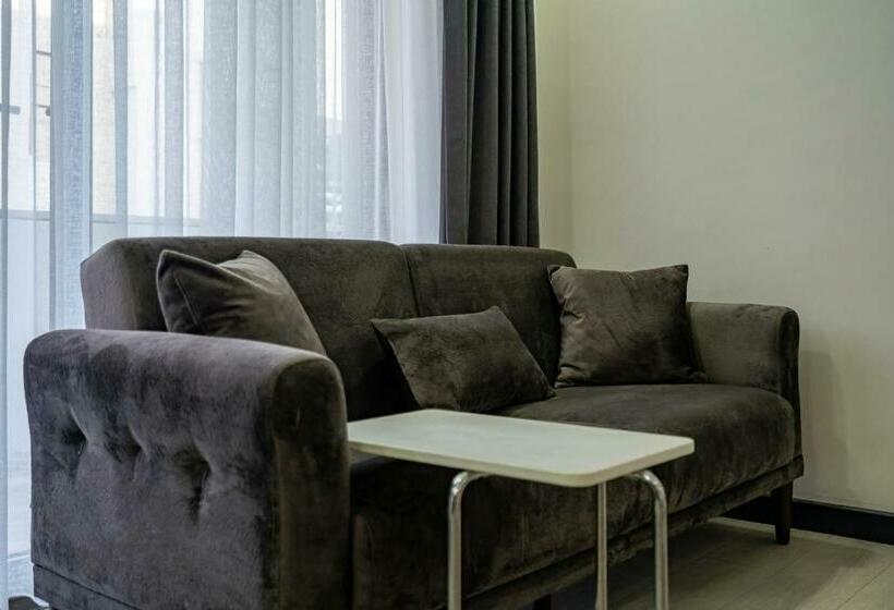 اتاق استاندارد با بالکن, Eluxi̇o Sui̇te