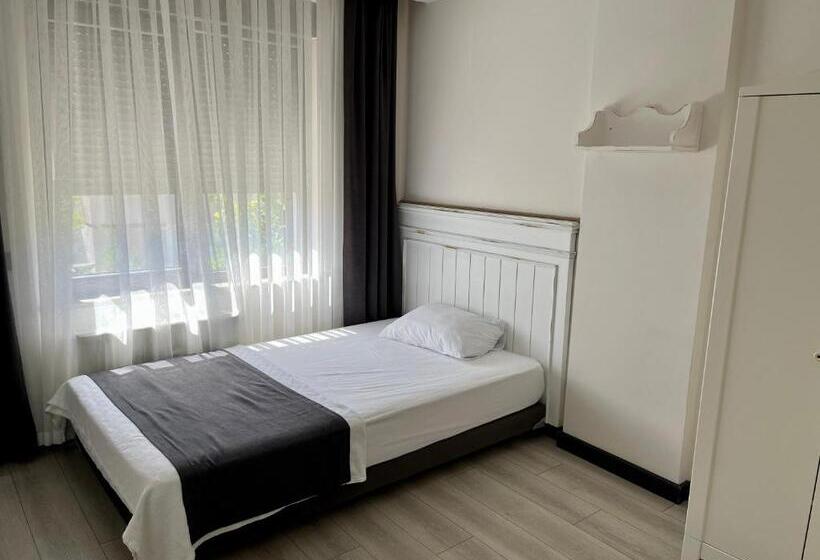 اتاق خانوادگی, Eluxi̇o Sui̇te