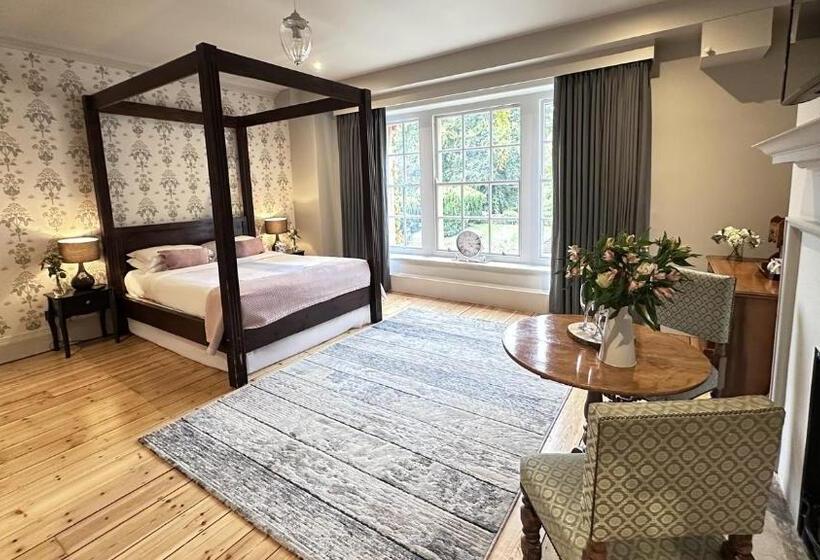 Люкс Повышенной Комфортности, Holbrook Manor & Spa