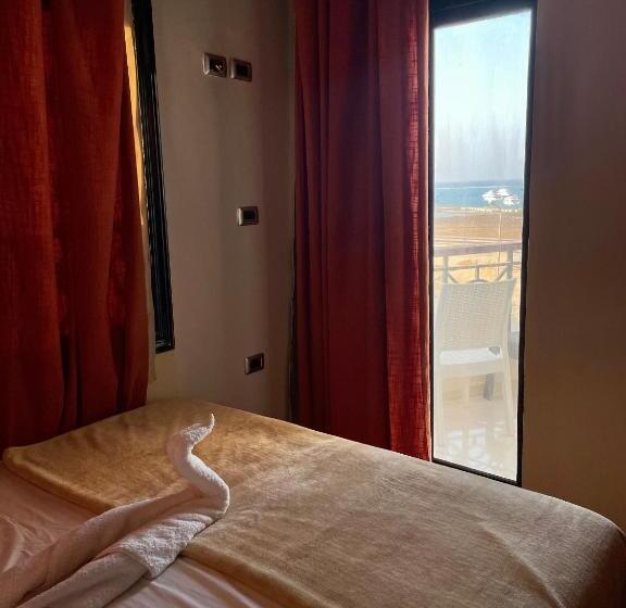 اتاق استاندارد چهار تخته با چشم‌انداز دریا, Sea View House