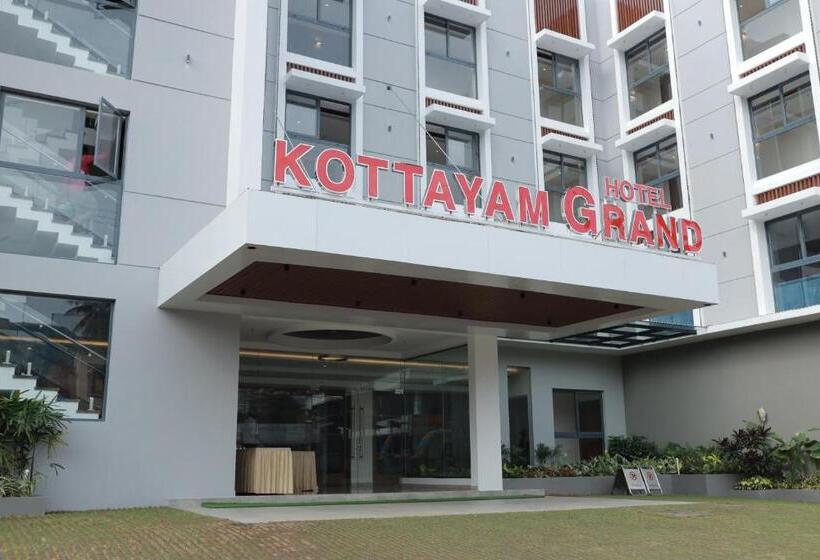 Номер Deluxe, Kottayam Grand