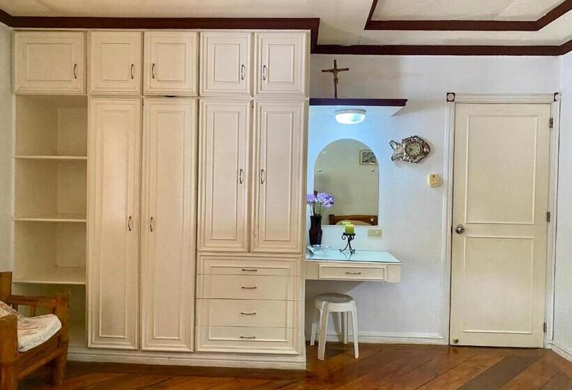 Family Suite, La Casa Blanca Binoclutan Beach Resort