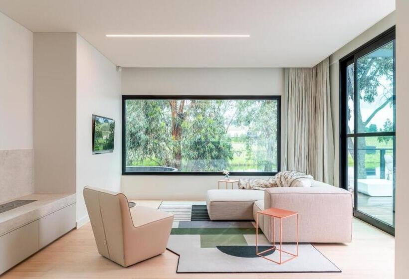 이그제큐티브 스위트, Beresford Estate