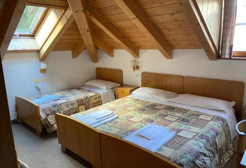 اتاق استاندارد سه نفره, Dolomites Hotel La Meridiana