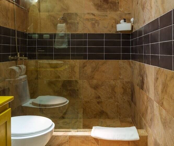 اتاق لوکس, La Casona Mc