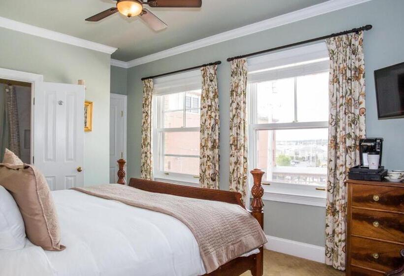 스탠다드 룸 킹사이즈 침대, Almondy Inn Bed & Breakfast