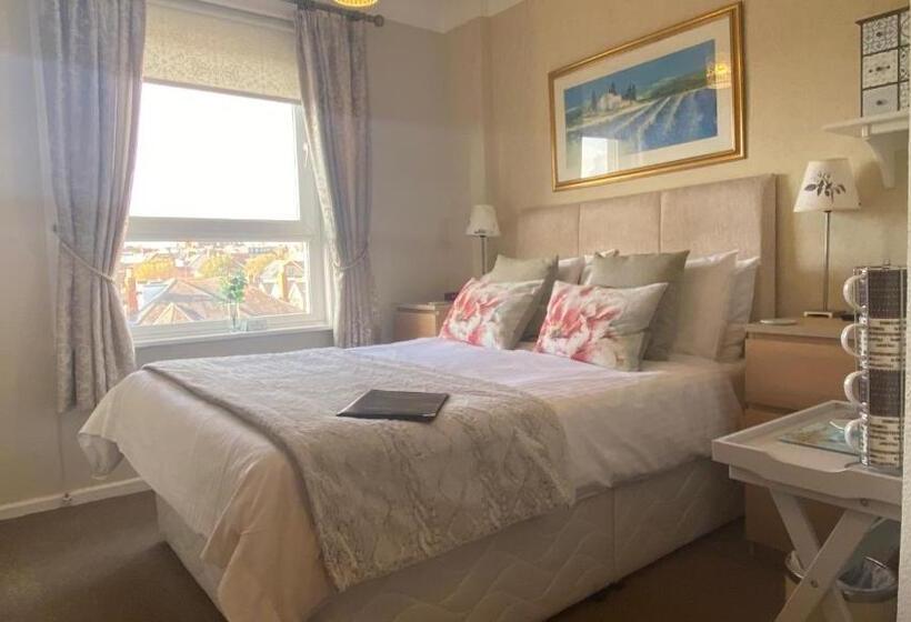 Номер Стандарт, St John's Guest House
