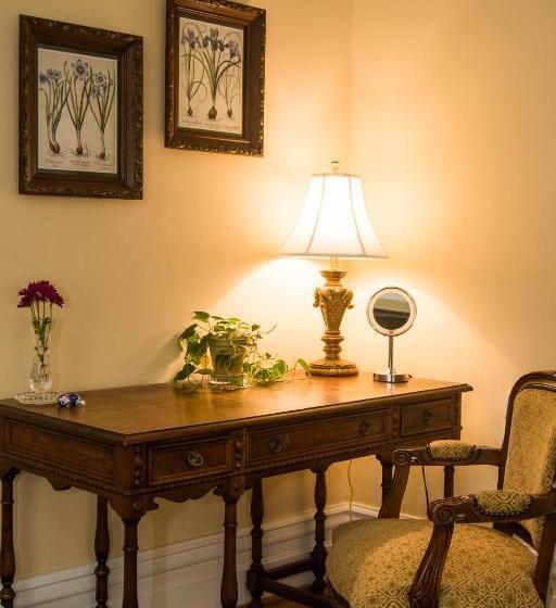Люкс Кровать Кинг, Oak Hill On Love Lane Bed And Breakfast Inn