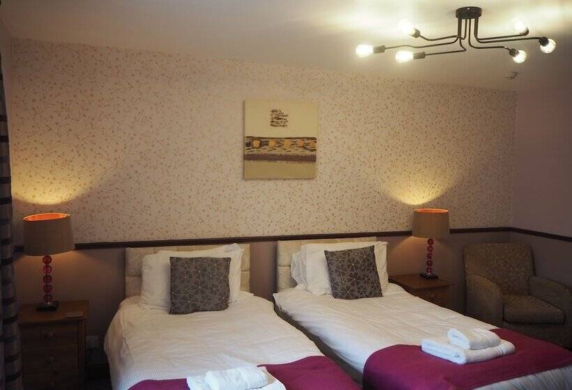 Номер Стандарт, Meare Manor