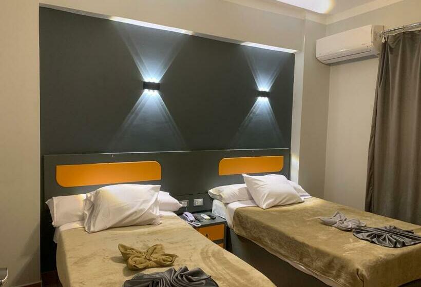 Standard Room, Royal