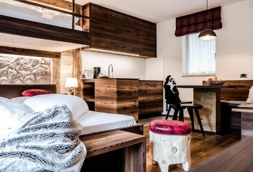 标准工作室, Garni Residence Soraiser