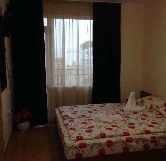Standard room with outdoor bath, Guest House Natali