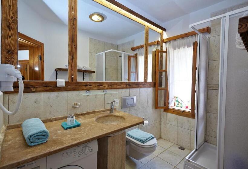 Четырехместный Номер Стандарт, Villa Vali