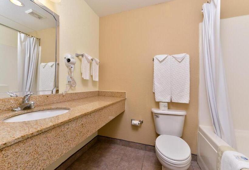 Студия Стандарт, Americas Best Value Inn & Suites Winnie