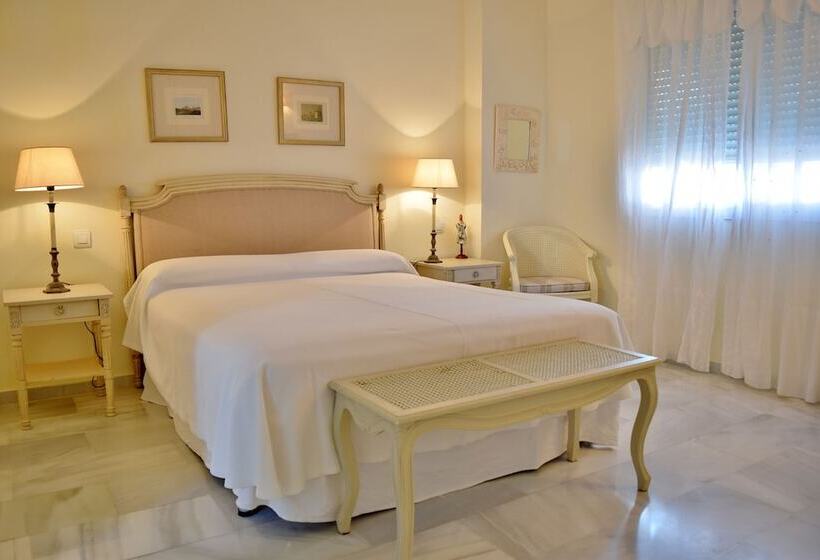 Superior-huoneisto 2 Makuuhuonetta, Serinamar  Los Naranjos De Marbella