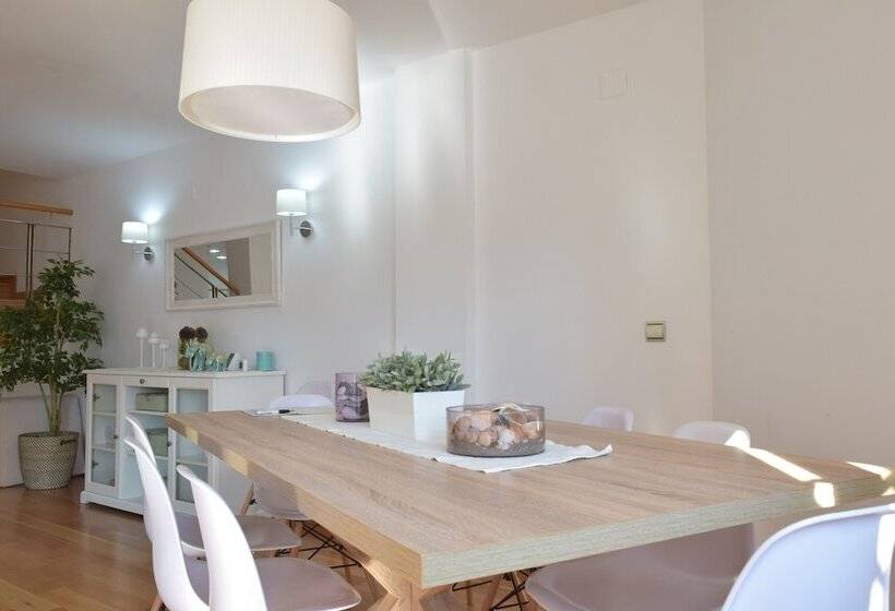 Дом 4 Спальни, Serinamar  Los Naranjos De Marbella