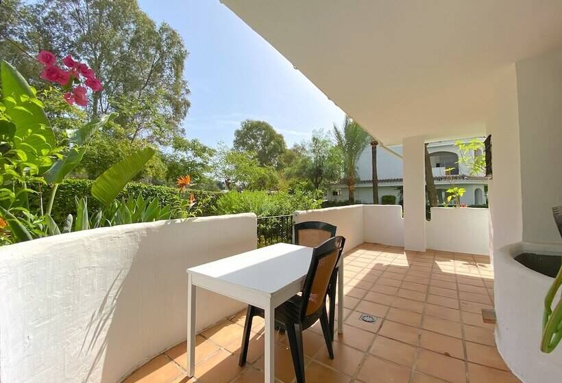 Апартаменты 2 Спальни, Serinamar  Los Naranjos De Marbella