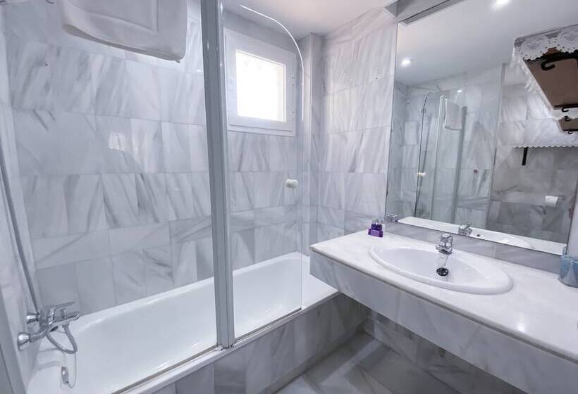 Апартаменты 2 Спальни, Serinamar  Los Naranjos De Marbella