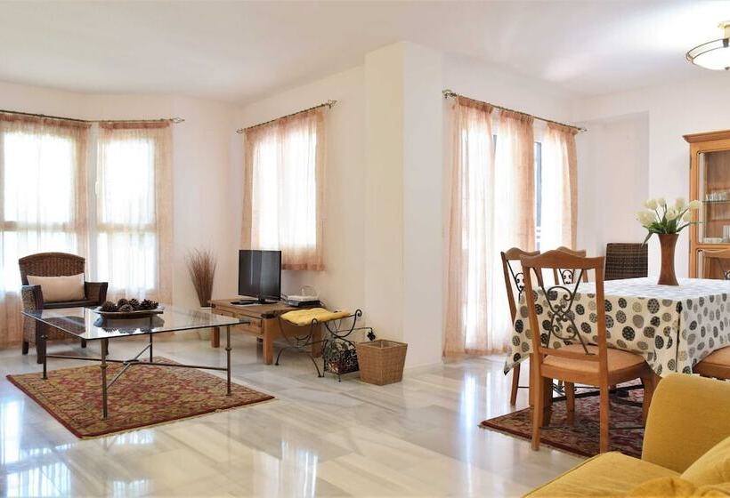 شقة 3 غرف, Serinamar  Los Naranjos De Marbella