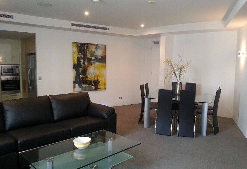 דירת שלושה חדרים, Aria Apartments