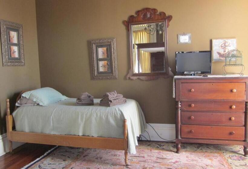 اتاق استاندارد با سرویس بهداشتی مشترک, Baer House Inn