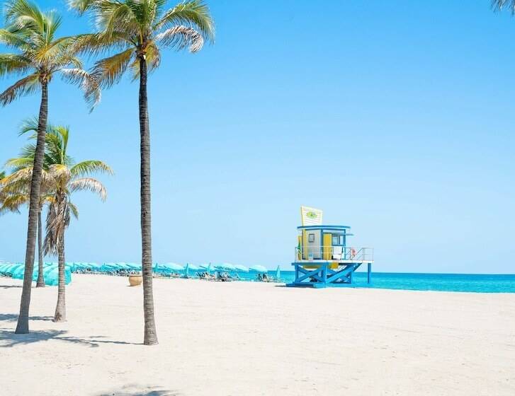 Номер Стандарт 2 Двуспальные Кровати, Margaritaville Hollywood Beach Resort