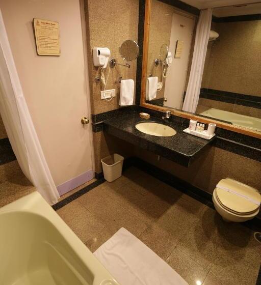 패밀리 연결 룸, Willow Banks   Boutique 4 Star Hotel On The Mall Road Shimla