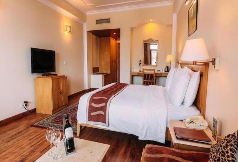 디럭스 룸, Willow Banks   Boutique 4 Star Hotel On The Mall Road Shimla