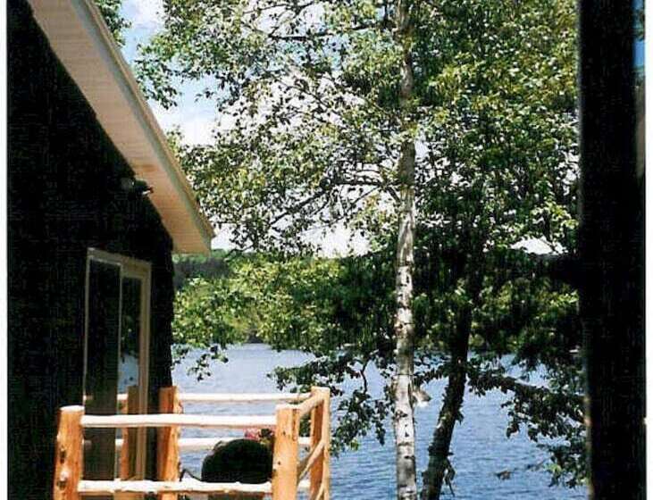Номер Deluxe Вид на Озеро, Kiwassa Lake Bed & Breakfast