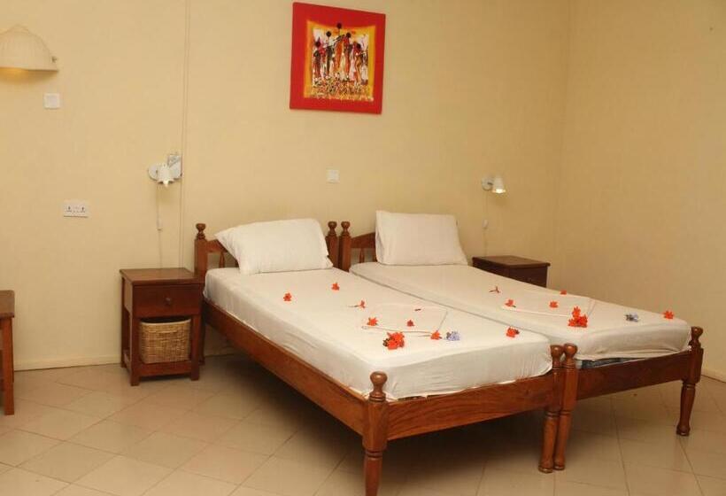 اتاق استاندارد, Lemon Creek Hotel Resort