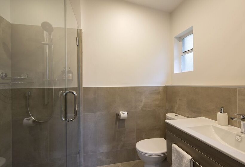 Студия Премиум, Abba Court Motel & Apartments