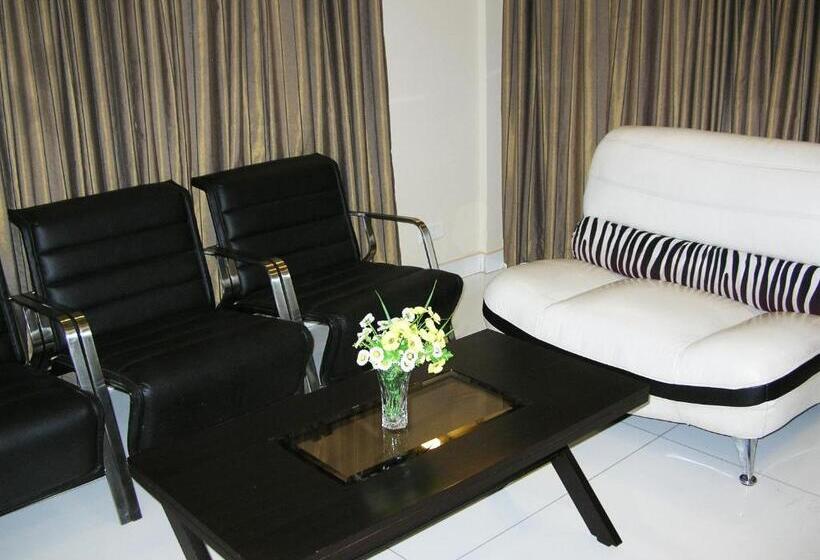 套房, Harsha Residency