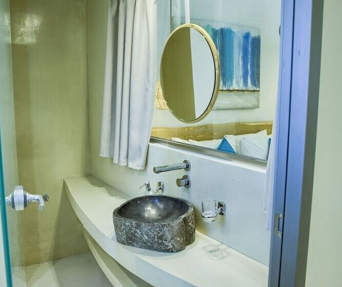 스위트, Alia Luxury Suites And Spa
