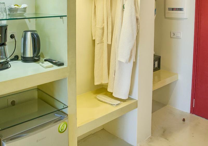전용 풀장 주니어 스위트, Alia Luxury Suites And Spa