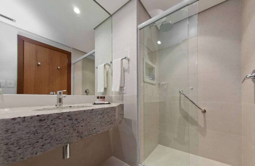스탠다드 룸, Golden Tulip Sao Jose Dos Campos