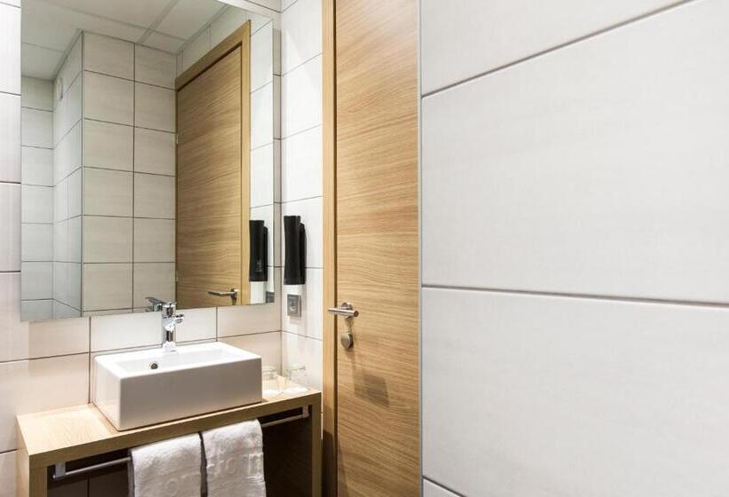 اتاق استاندارد با بالکن, Storm Hotel By Keahotels