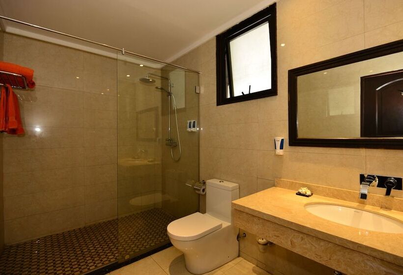 2 Bedroom Apartment, Baobab Holiday Resort