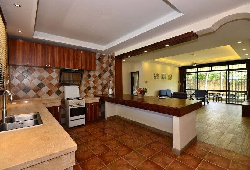 2 Bedroom Apartment, Baobab Holiday Resort