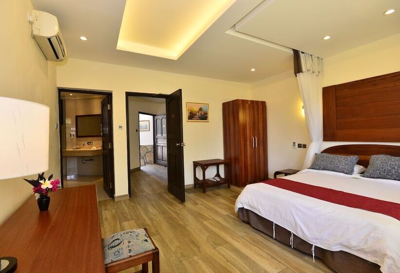 3 Bedroom Apartment, Baobab Holiday Resort